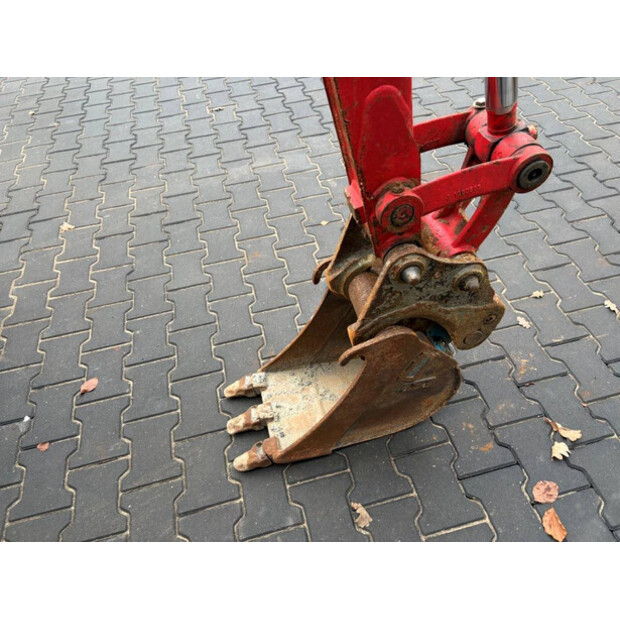 2017 جيه سي بي 8025-45861999