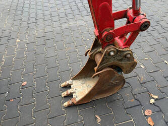 2017-jcb-8025-1429719-45861999