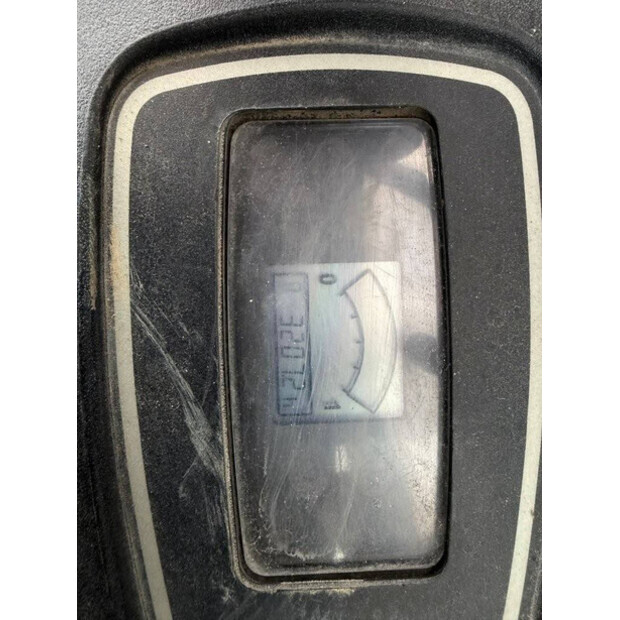 2017 جيه سي بي 8025-45862005