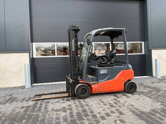 2017-toyota-8fbm20t-1429720-45862021