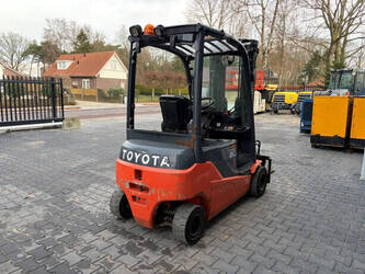 2017-toyota-8fbm20t-1429720-45862024