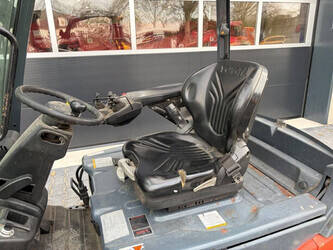 2017-toyota-8fbm20t-1429720-45862030