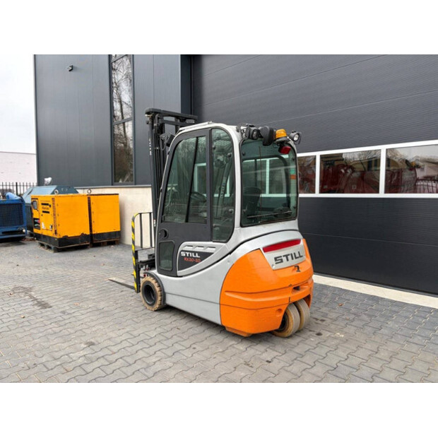 2017 Still RX20-20-45862067