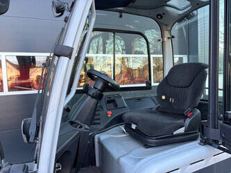 2018-still-rx-60-40-45862086