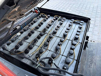 2015-toyota-8fbet16-1429724-45862103