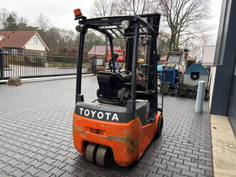 2016-toyota-8fbe20t-1429738-45862314