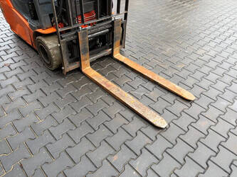 2016-toyota-8fbe20t-1429738-45862315