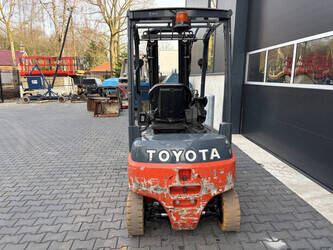 2017-toyota-8fbm16t-1429741-45862360