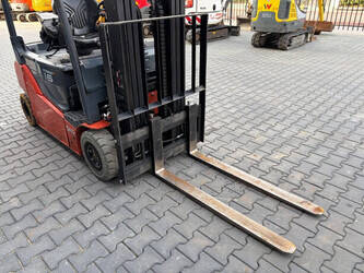 2017-toyota-8fbm16t-1429741-45862362