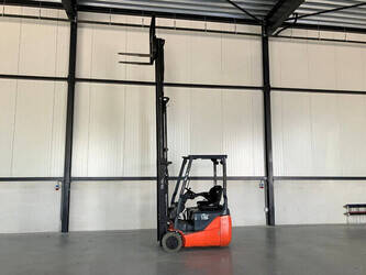 2020-toyota-8fbe15t-1429743-45862388