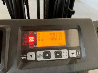 2015-toyota-8fbet15-1429747-45862450