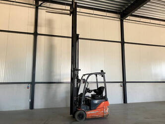 2015-toyota-8fbet15-1429747-45862451