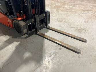 2013-toyota-8fbet16-1429751-45862514