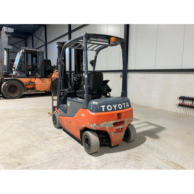 2017 Toyota 8FBM16T-45862642