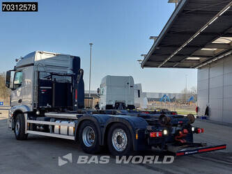 2015-mercedes-benz-actros-2843-45862939