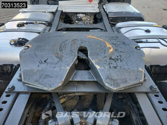 2020-mercedes-benz-actros-1845-1429805-45863857