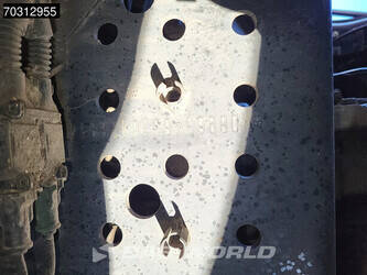 2017-mercedes-benz-actros-1943-1429826-45864660