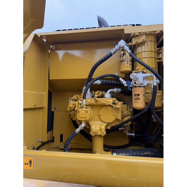 2024 كاتربيلر 323DL-45864778