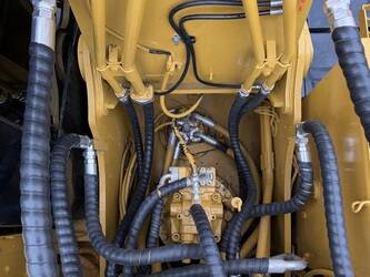 2024-caterpillar-323dl-1429846-45864781