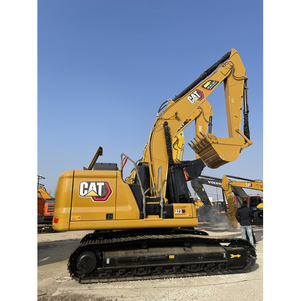 2024 Caterpillar 323-45864813