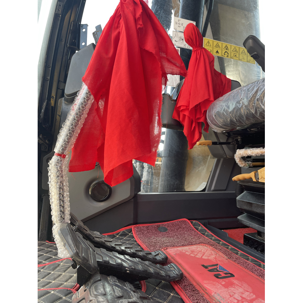 2024 Caterpillar 323-45864820