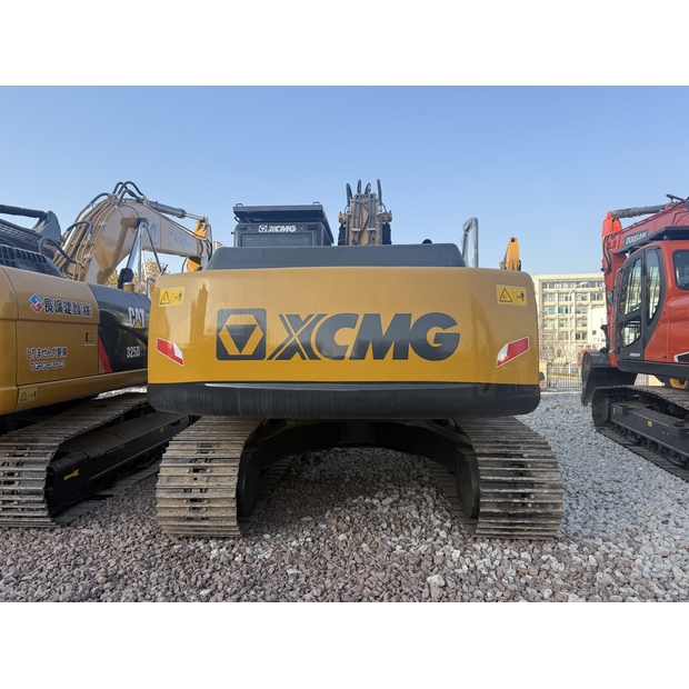 2025 اكس سي ام جي XE260DA-45864955