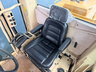 2013-caterpillar-140k-1429890-45866430