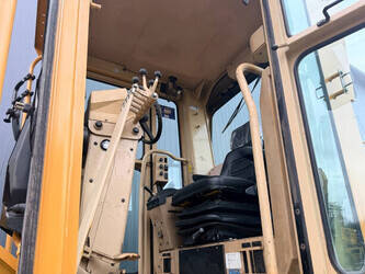 2013-caterpillar-140k-1429890-45866431