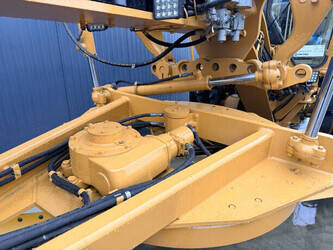 2013-caterpillar-140k-1429890-45866436