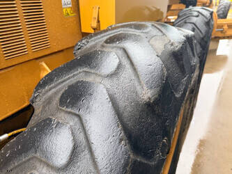 2013-caterpillar-140k-1429890-45866443