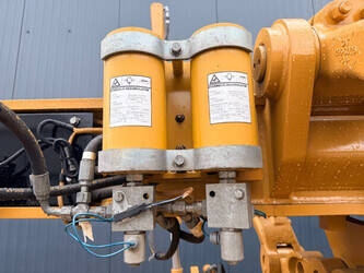 2013-caterpillar-140k-1429890-45866448