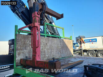 2014-mercedes-benz-arocs-2636-1429914-45867512