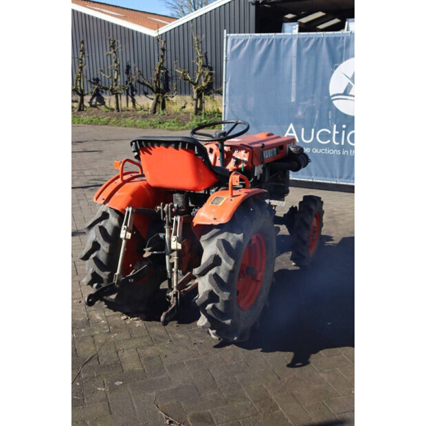 KUBOTA B7000-45868738