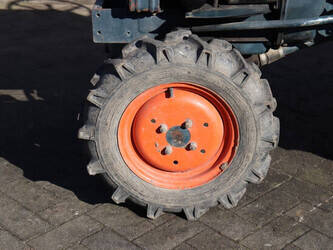 kubota-b7000-1429939-45868747