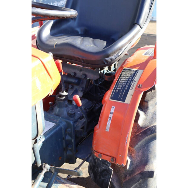 KUBOTA B7000-45868762