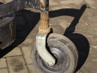 ford-1710-1429942-45868921