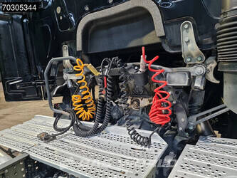 2018-mercedes-benz-actros-1845-1394699-45869108