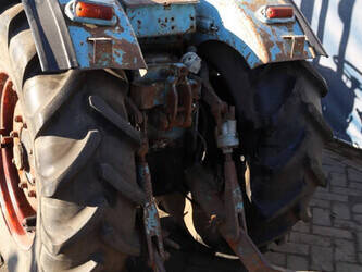 eicher-es-400-45869446