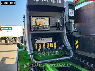 2014-mercedes-benz-arocs-2636-1429914-45869930