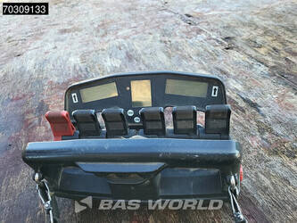 2014-mercedes-benz-arocs-2636-1429914-45869939