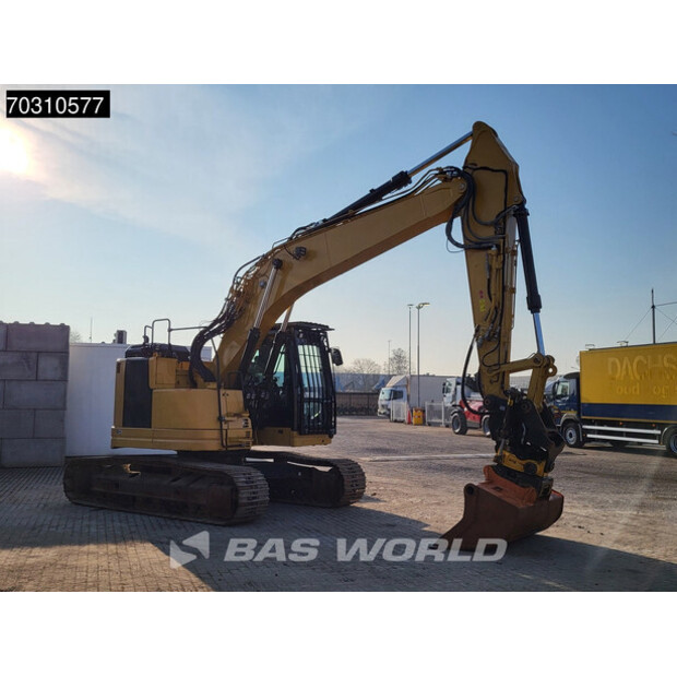 2017 Caterpillar 325FLCR-45869966