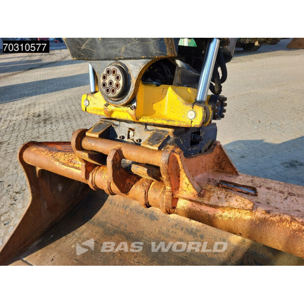 2017 Caterpillar 325FLCR-45869973