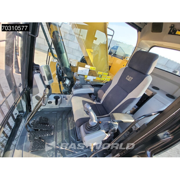 2017 Caterpillar 325FLCR-45869988