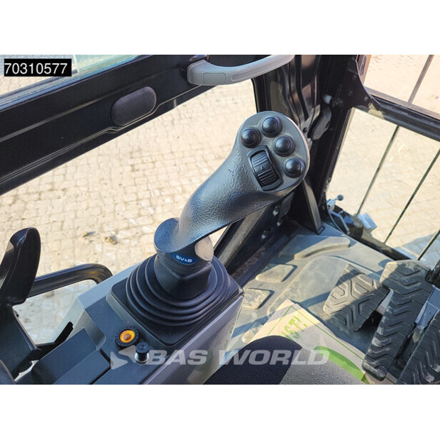 2017 Caterpillar 325FLCR-45869989