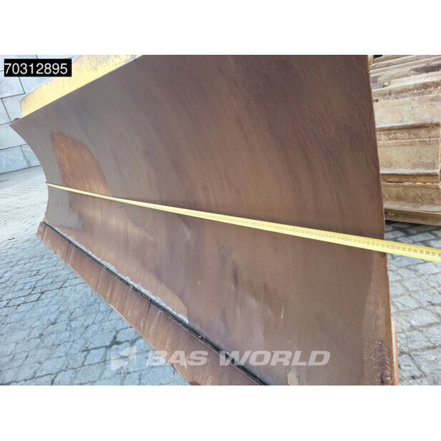 2017 Komatsu D61PX-24-45870052