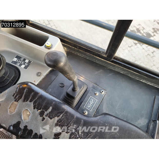 2017 Komatsu D61PX-24-45870069