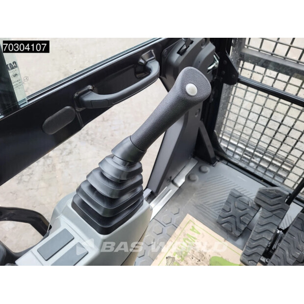 2025 Caterpillar 323D3-45870228