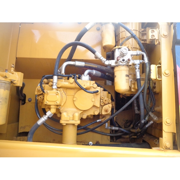 2023 كاتربيلر 320D-45883522