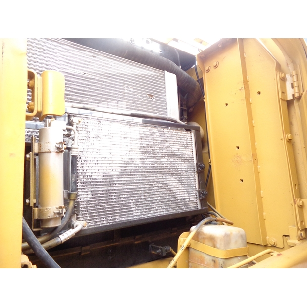 2023 كاتربيلر 320D-45883524