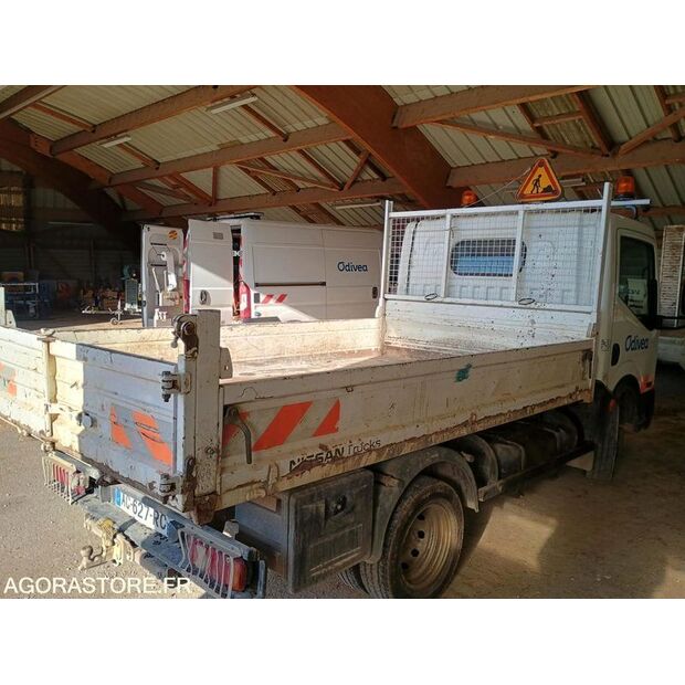 2009 NISSAN Cabstar-45883946